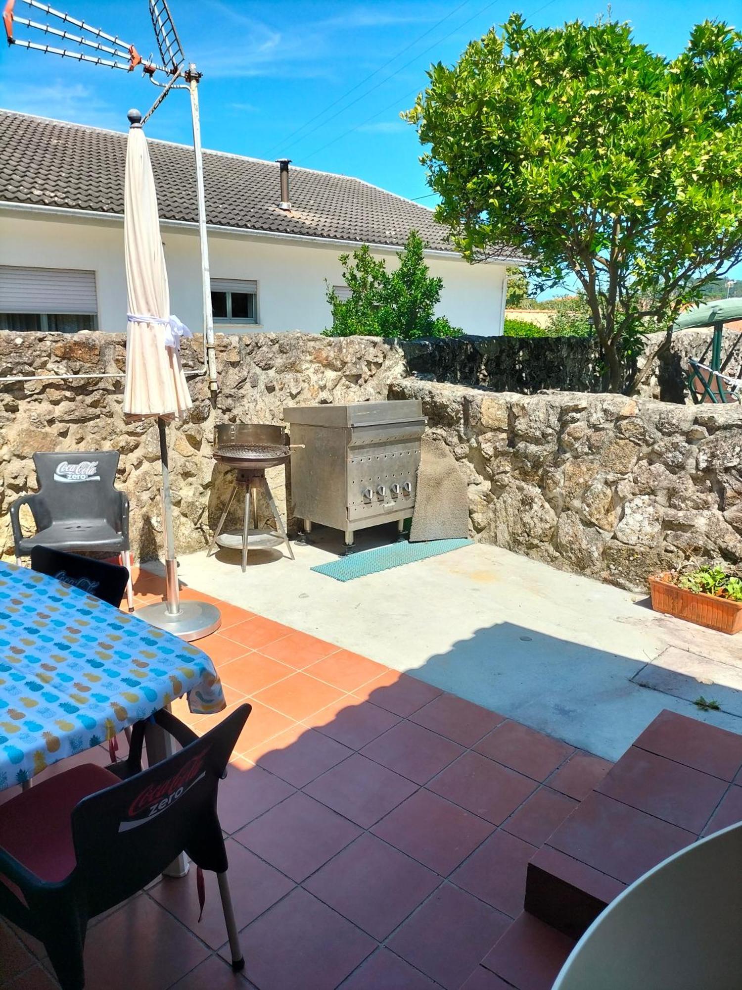 Casa De Madeira E Pedra *